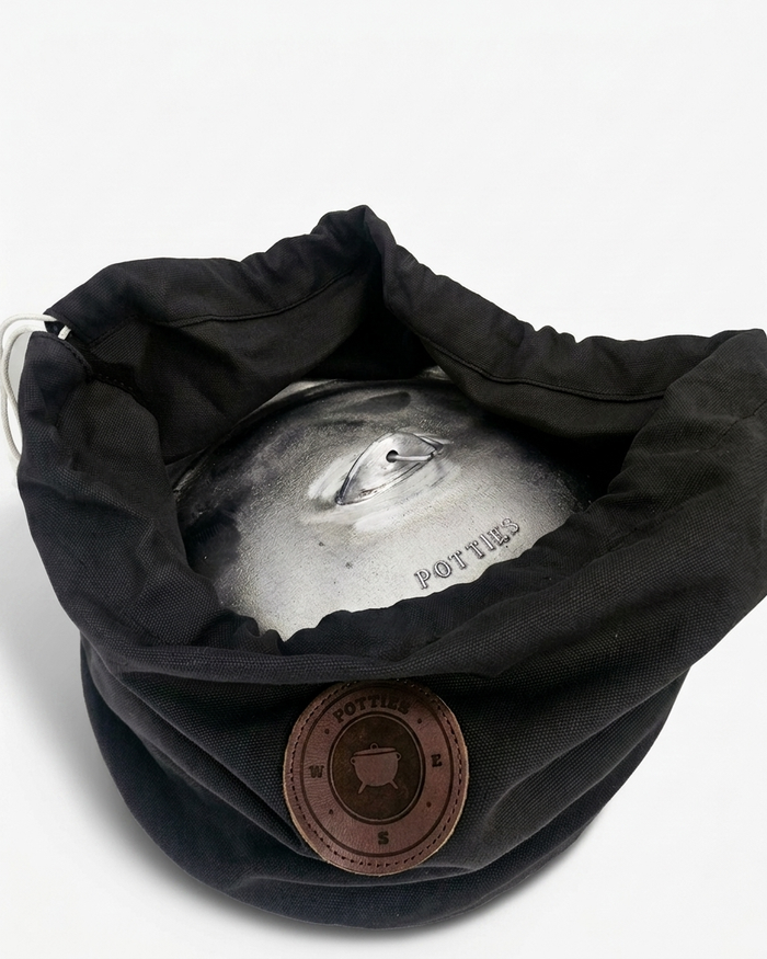 Fitted cover included with Flat Bottom Pot (Flattie)